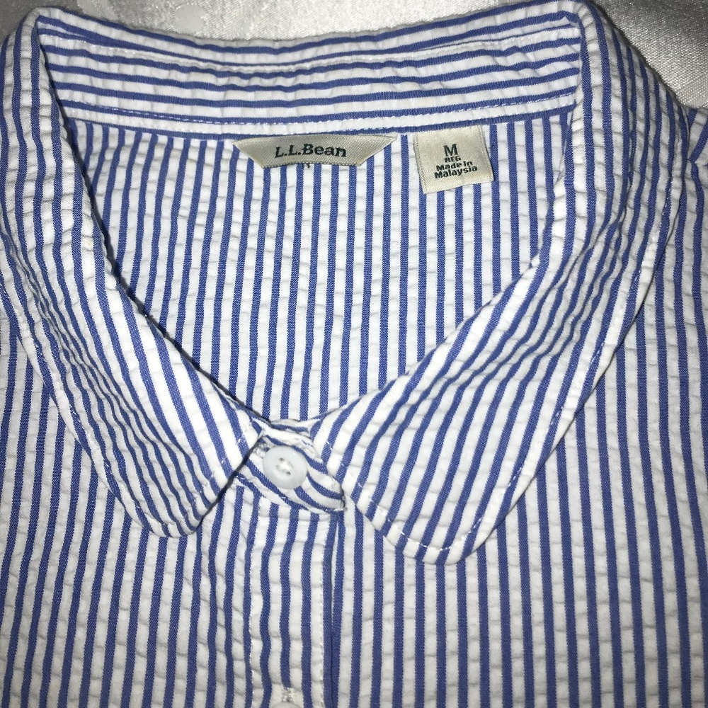 LL Bean Ladies seersucker top size medium